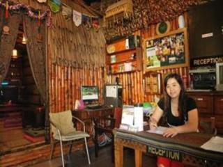 Berambih Lodge Kuching Kültér fotó